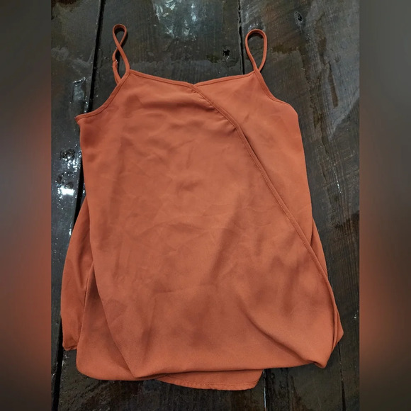 #028 The Limited rustic burnt orange Tank in size XS - Picture 1 of 7